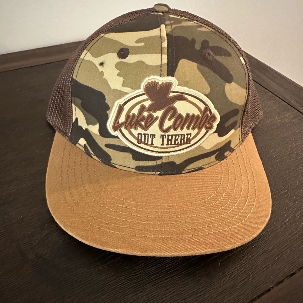 New Luke Combs Out There Concert snap back ball cap